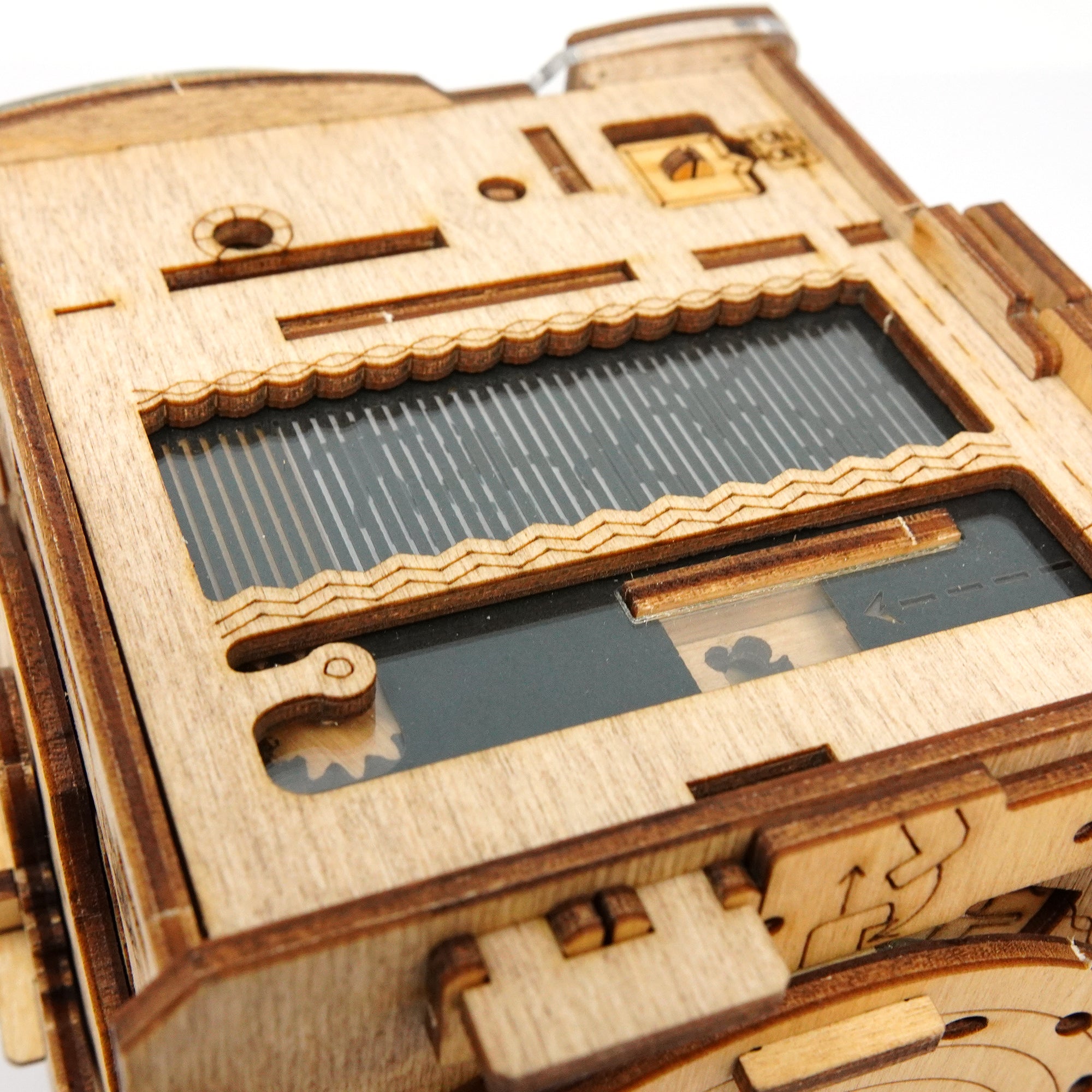 Cluebox - Sherlock's Camera Puzzle Box