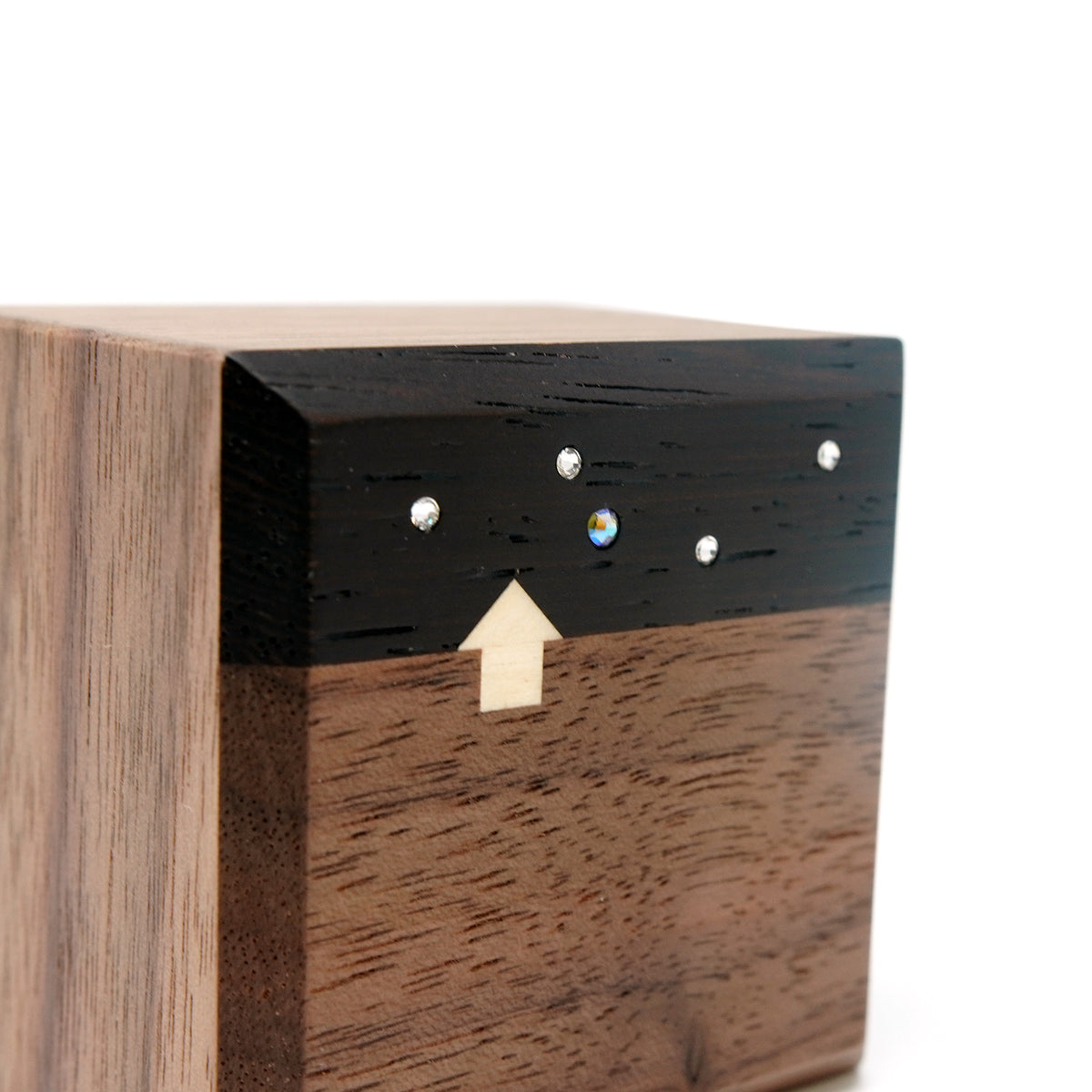Karakuri Small Box: Gravity Puzzle Box